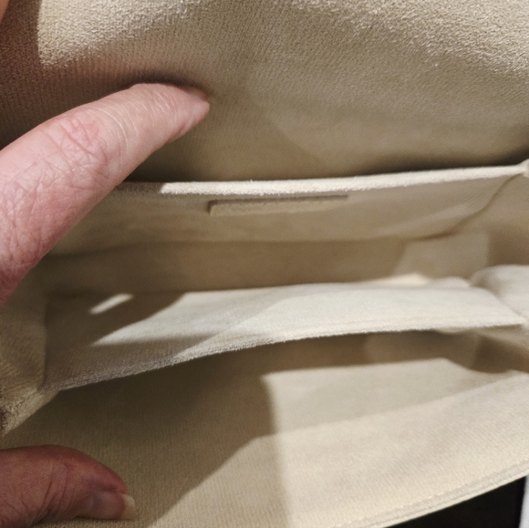 Mélodie Cécile "Le Petit Paris 15" in A Buttercream Color - Picture 9 of 17